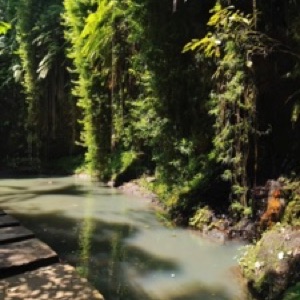 Bali sud, côte ouest : Kuta, Jimbaran et Uluwatu. Un juste milieu entre spiritualité des locaux et surtourisme 🫠.#bali #Indonesia